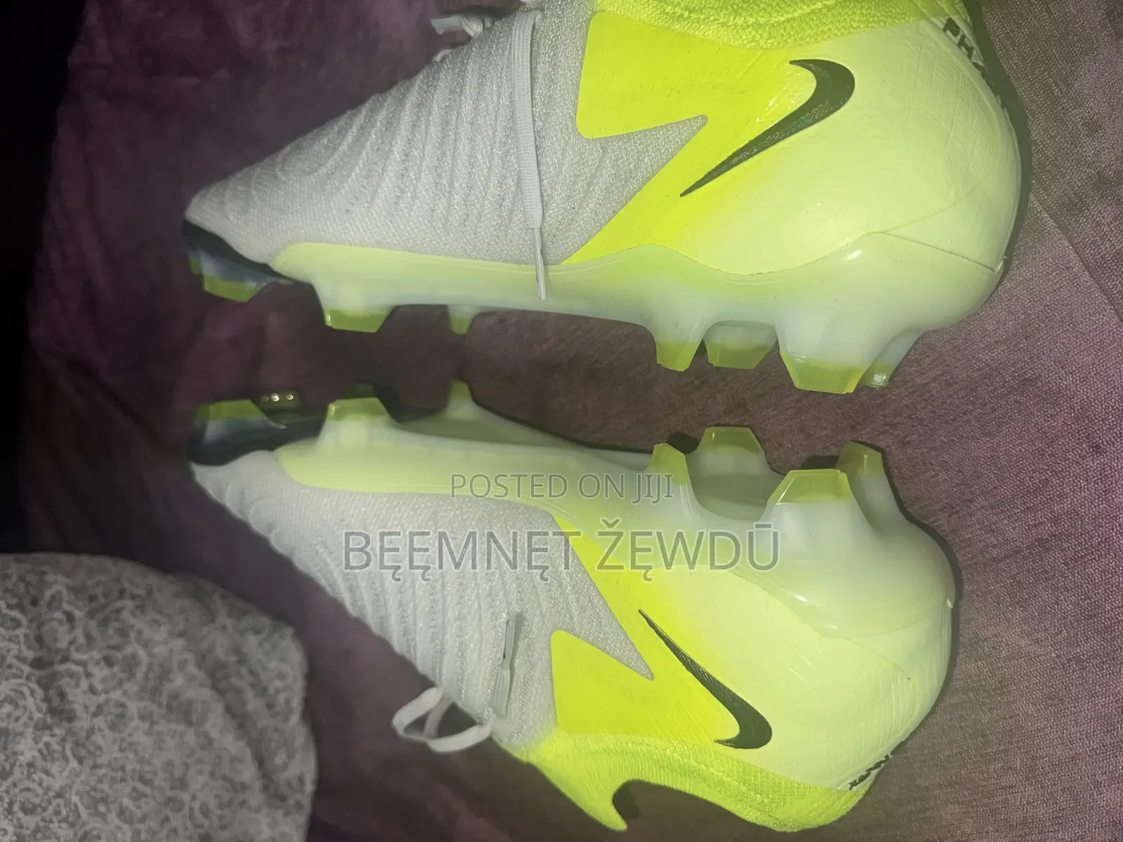 Football Boots ታኬታ