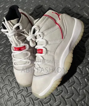 Air Jordan 11 Gs Retro Platinum Tint"