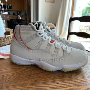 Air Jordan 11 Gs Retro Platinum Tint"