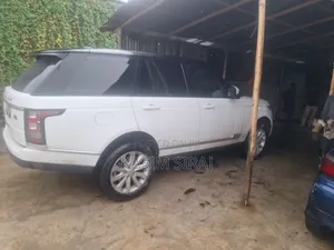Land Rover Range Rover 3.0L Turbocharged Diesel Td6 2018 White