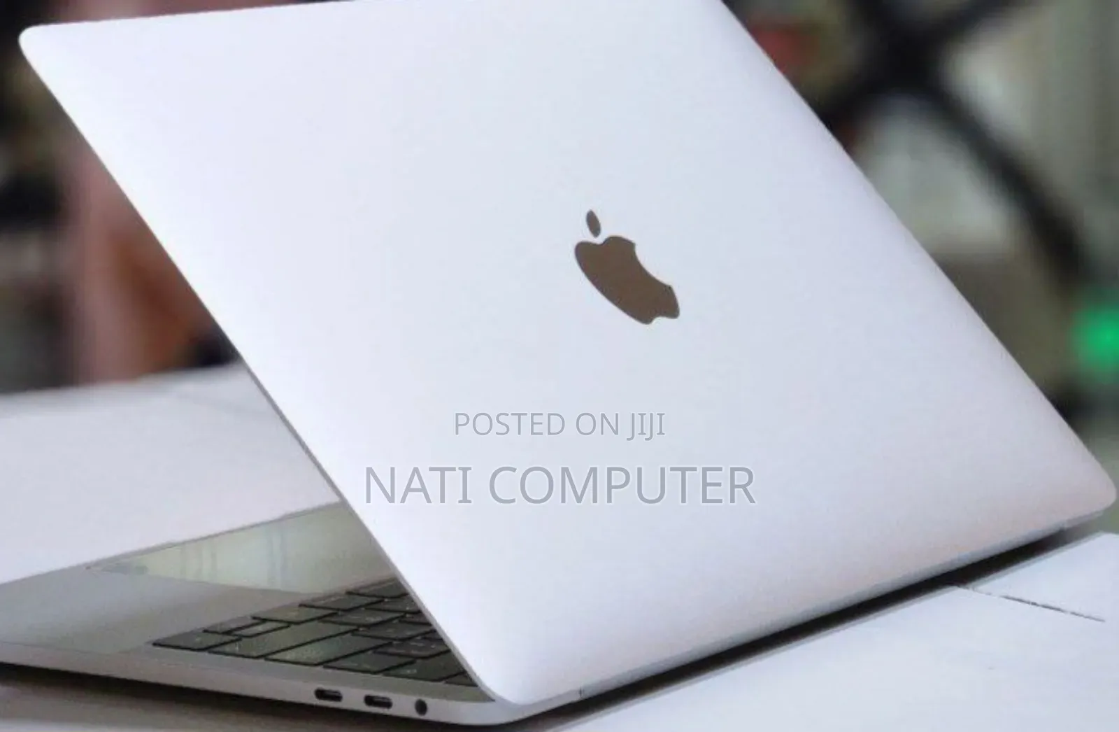 New Laptop Apple MacBook 2018 8GB Intel Core I5 SSD 256GB