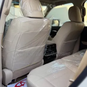 Toyota Land Cruiser 2022 White