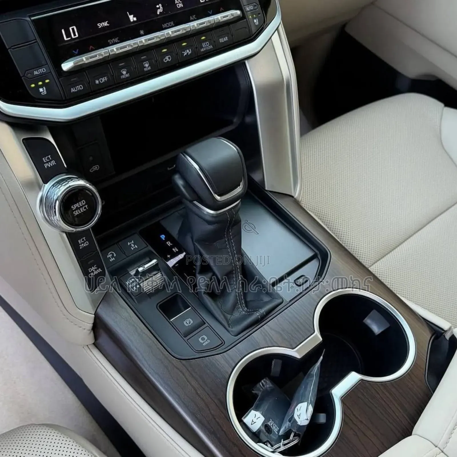 Toyota Land Cruiser 2022 White