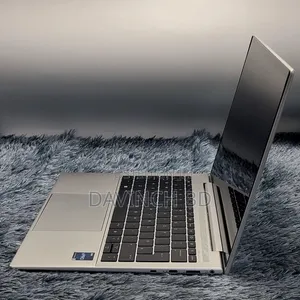 New Laptop HP Dragonfly G1 16GB Intel Core I7 SSD 512GB