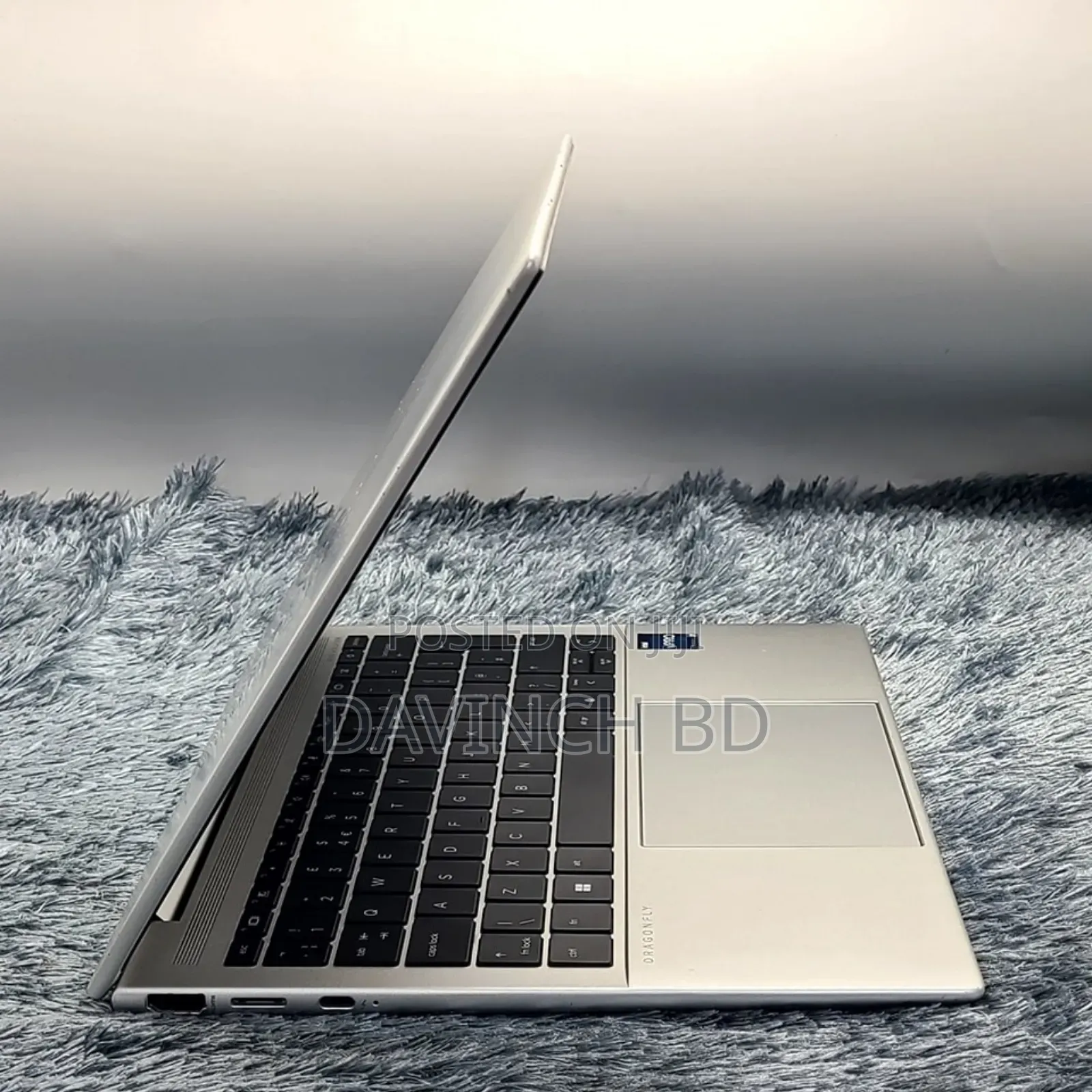 New Laptop HP Dragonfly G1 16GB Intel Core I7 SSD 512GB