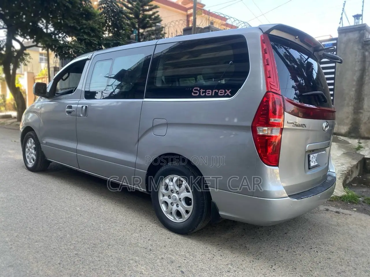 Hyundai Starex 2015 Silver