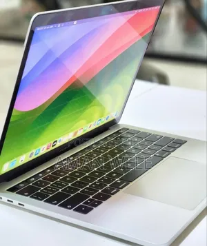 New Laptop Apple MacBook Pro 2018 8GB Intel Core I5 SSD 256GB