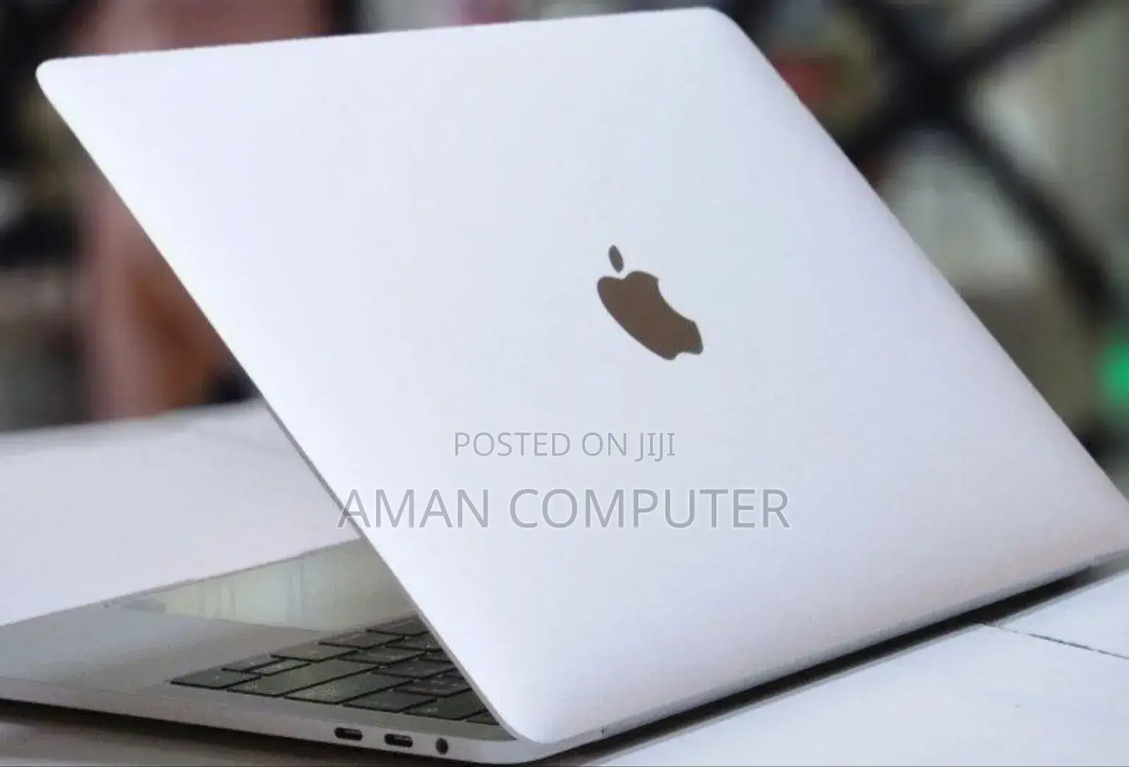 New Laptop Apple MacBook Pro 2018 8GB Intel Core I5 SSD 256GB
