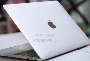 New Laptop Apple MacBook Pro 2018 8GB Intel Core I5 SSD 256GB