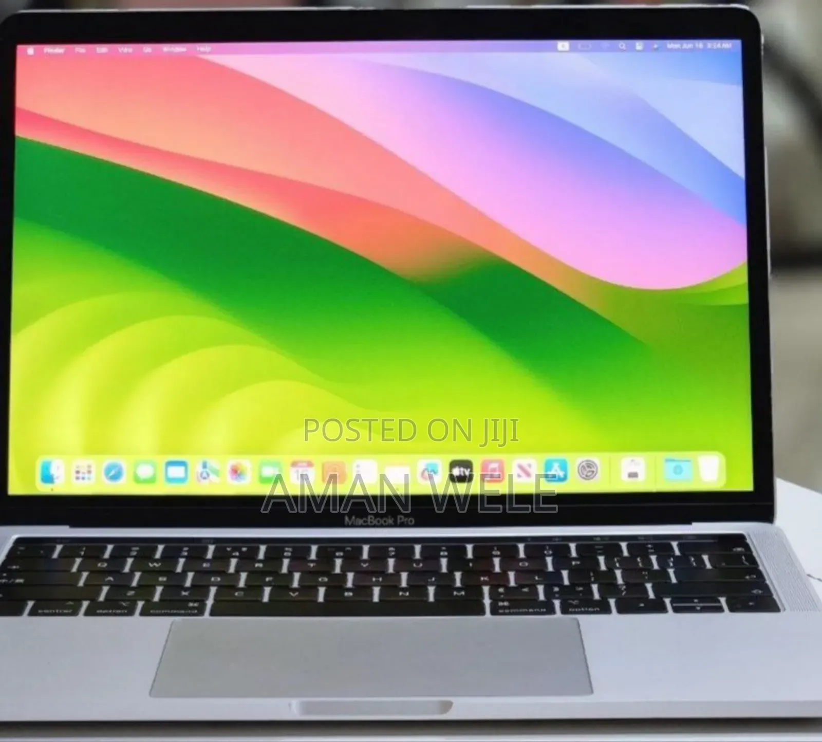 New Laptop Apple MacBook Pro 2018 8GB Intel Core I5 SSD 256GB