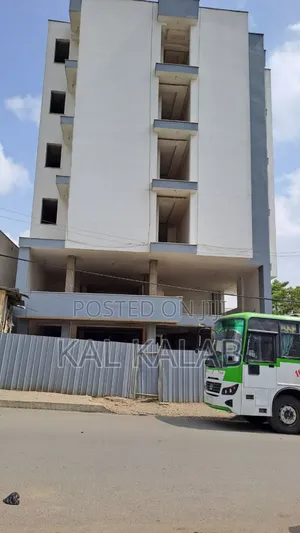 G+5 Buliding for Sell