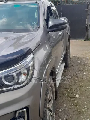 Toyota Hilux 2.8 Diesel 2020 Gold