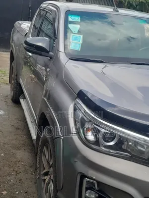 Toyota Hilux 2.8 Diesel 2020 Gold