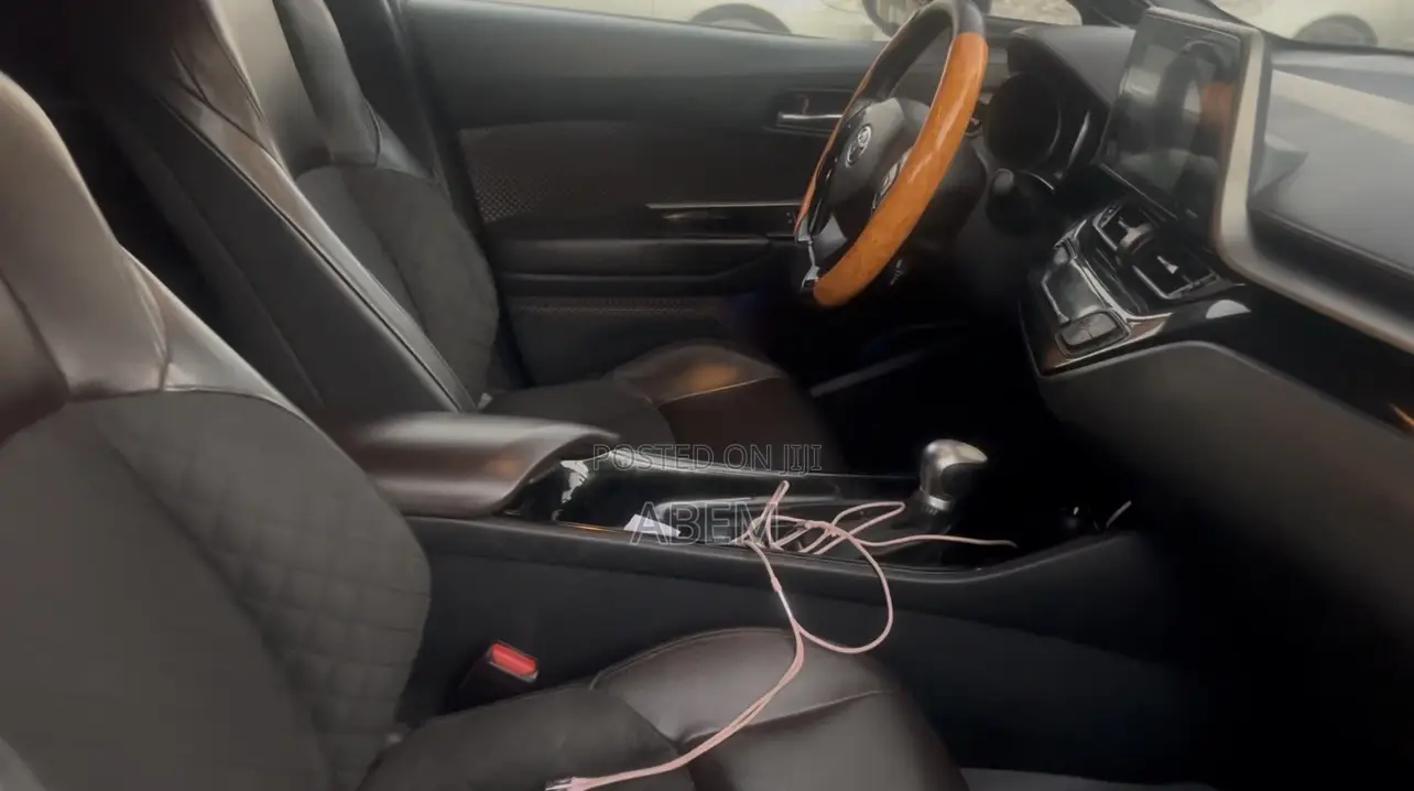 Toyota C-HR 2017 Brown