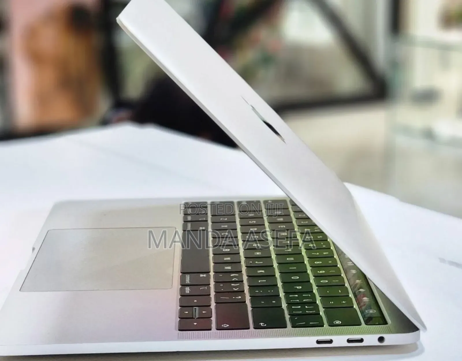 New Laptop Apple MacBook Pro 2018 8GB Intel Core I5 SSD 256GB