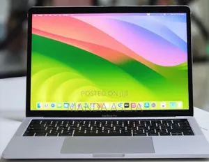 New Laptop Apple MacBook Pro 2018 8GB Intel Core I5 SSD 256GB