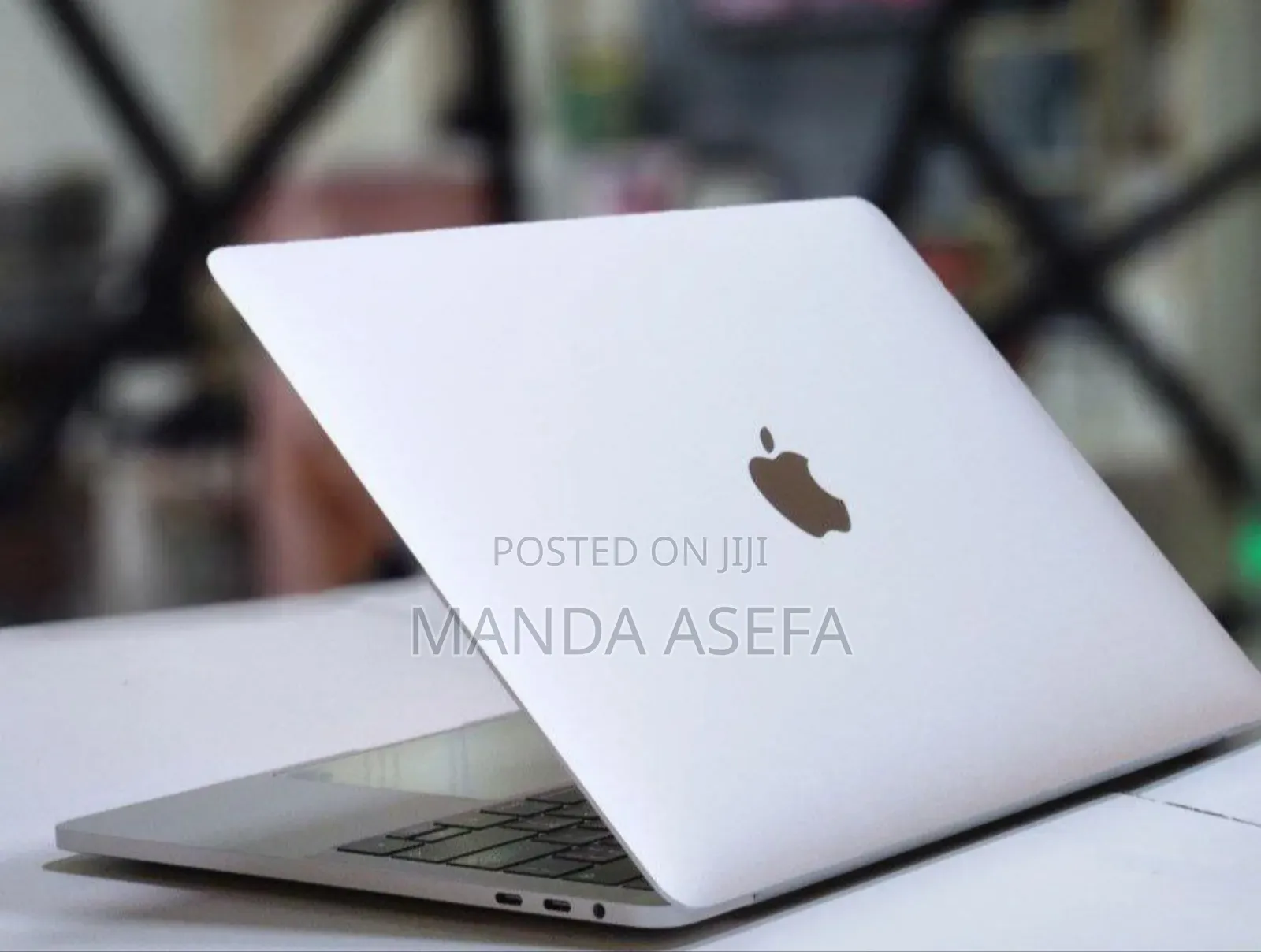 New Laptop Apple MacBook Pro 2018 8GB Intel Core I5 SSD 256GB