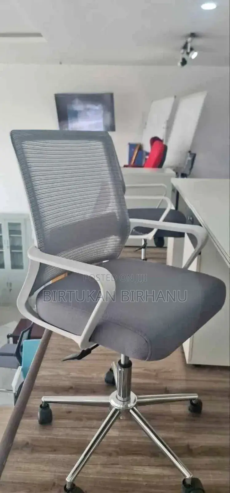 Comfortable Secretary Office Chair(Any Color)