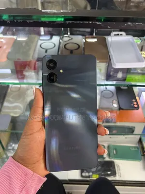 New Samsung Galaxy A06 64 GB Black