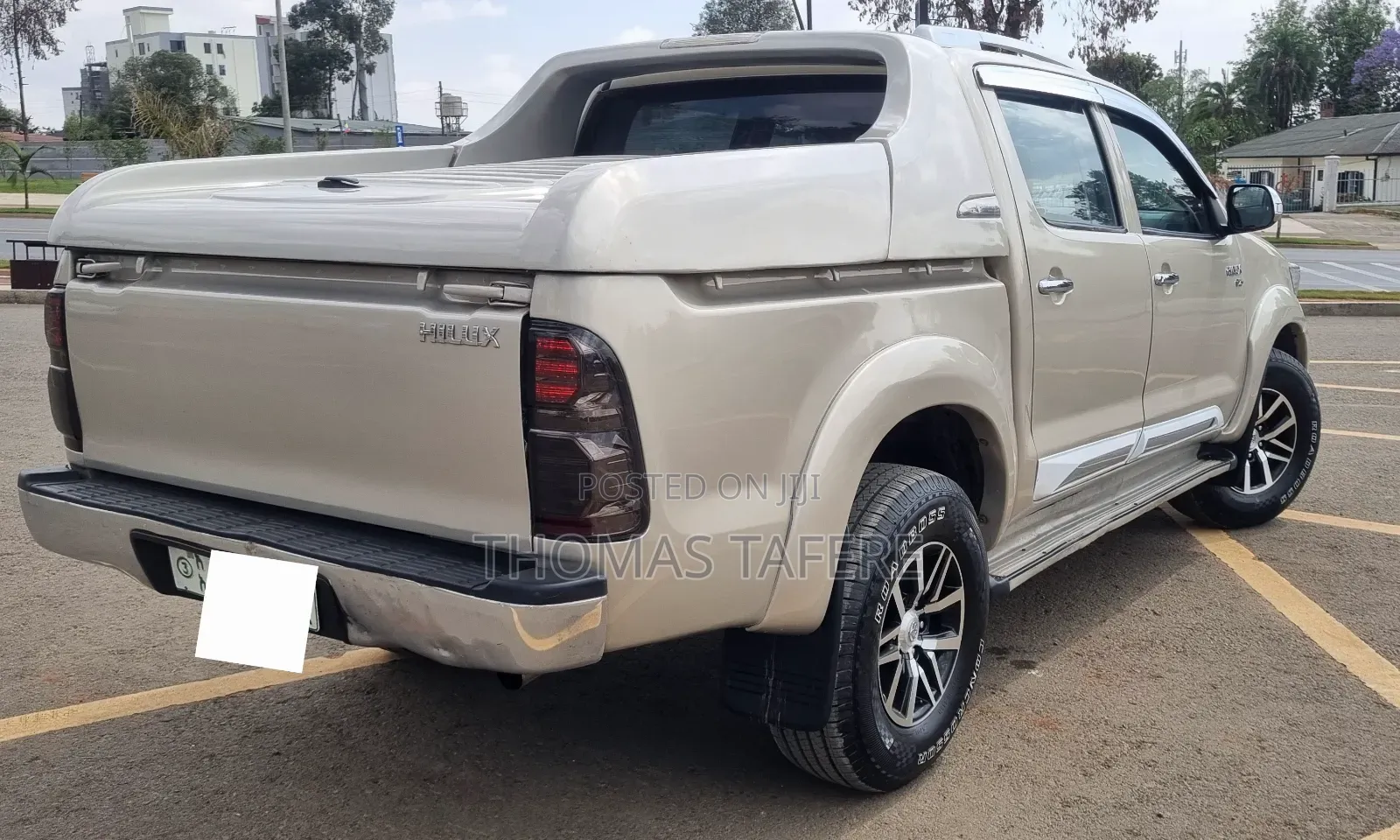 Toyota Hilux 2014 Gold