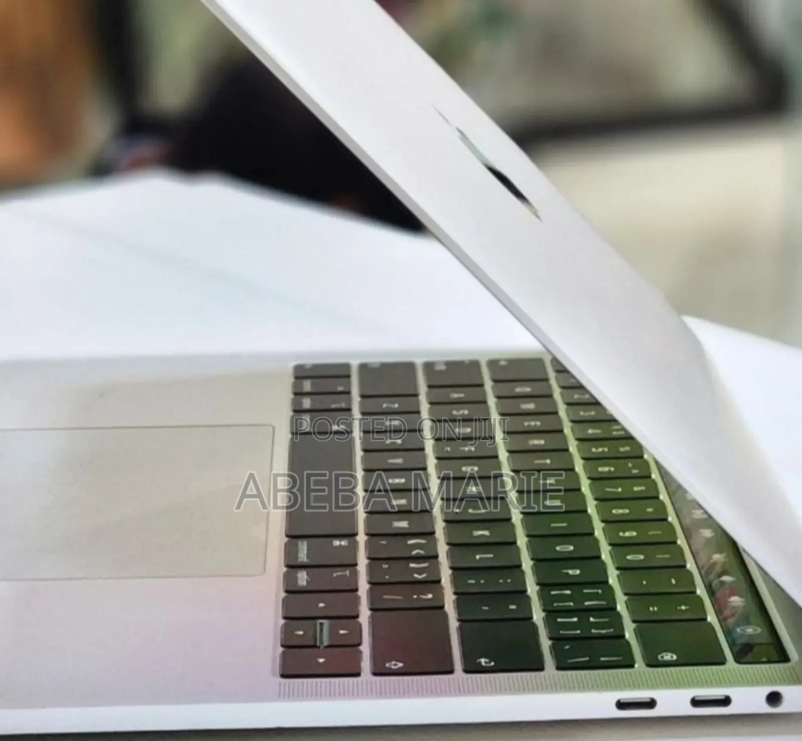 New Laptop Apple MacBook Pro 2018 8GB Intel Core I5 SSD 256GB