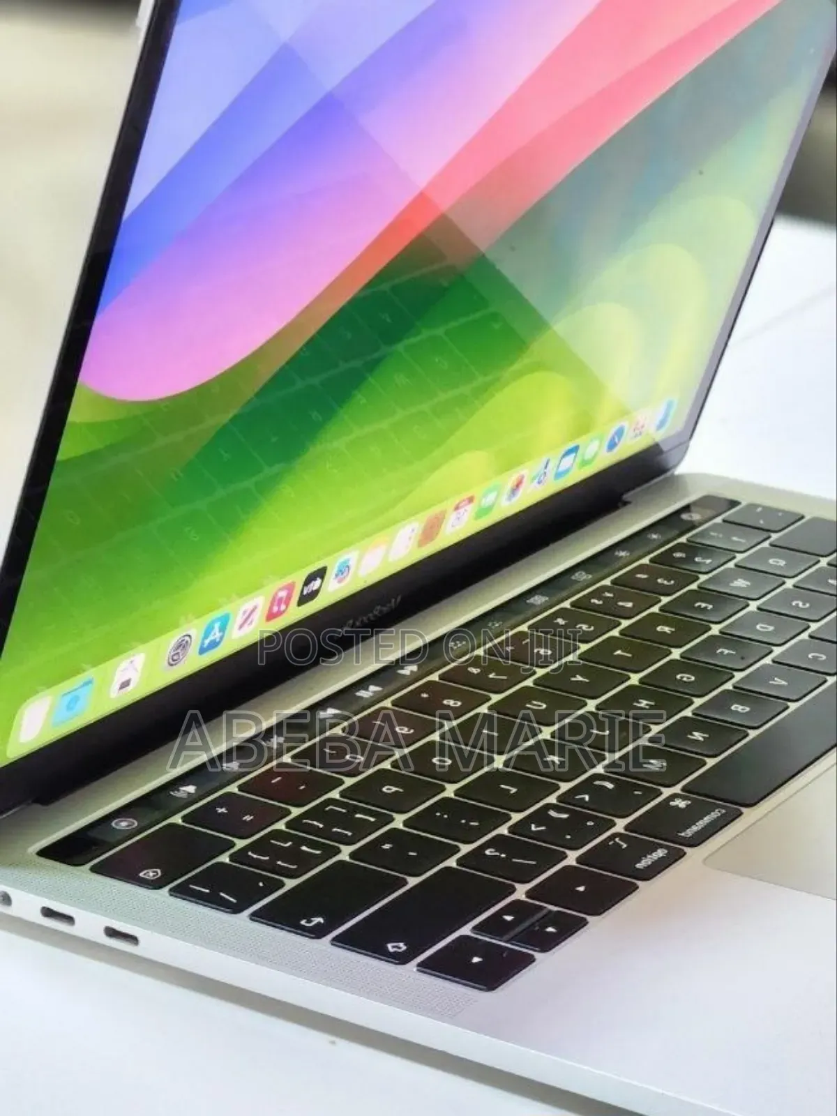 New Laptop Apple MacBook Pro 2018 8GB Intel Core I5 SSD 256GB