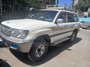 Toyota Land Cruiser 2004 White