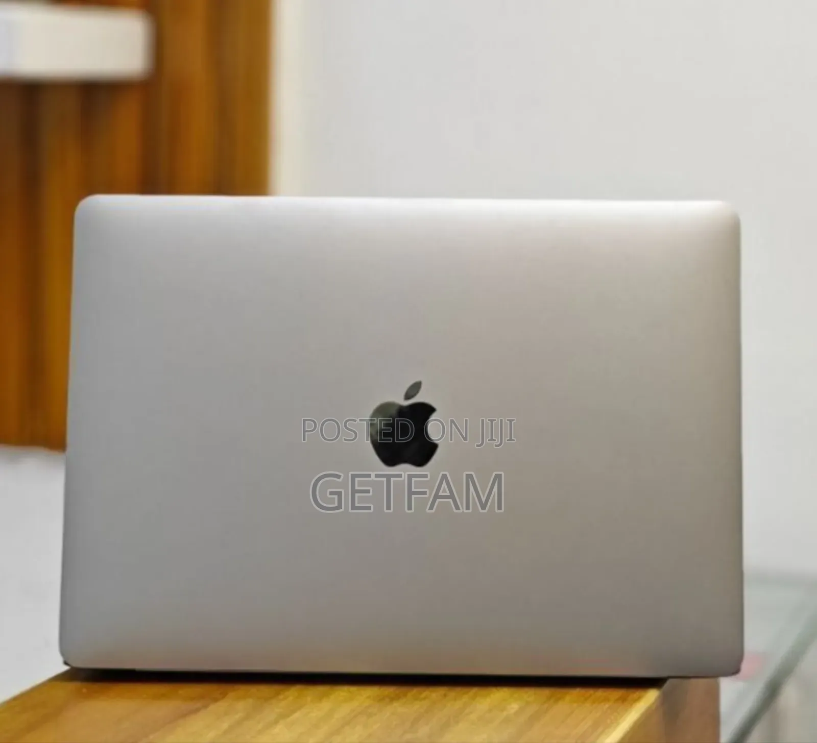 New Laptop Apple MacBook Air 2020 M1 8GB Apple M1 SSD 256GB