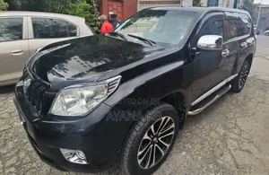 Toyota Land Cruiser Prado 2011 Black