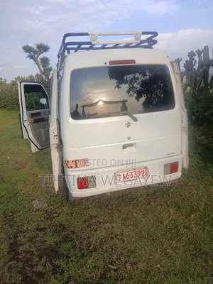 Suzuki Every 2012 White