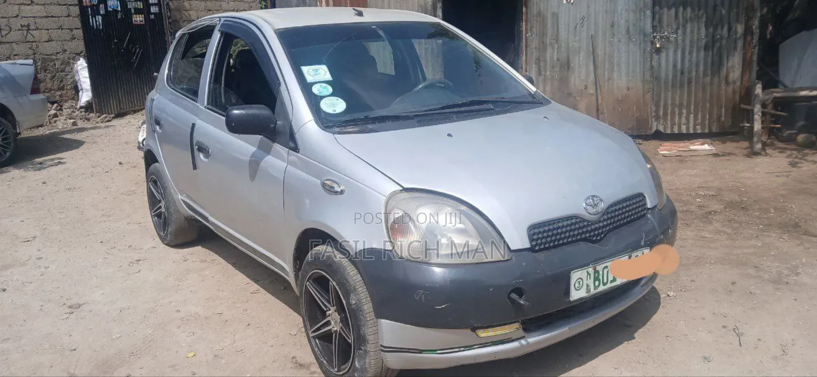 Toyota Vitz 1.3 FWD 3dr 2001 Silver