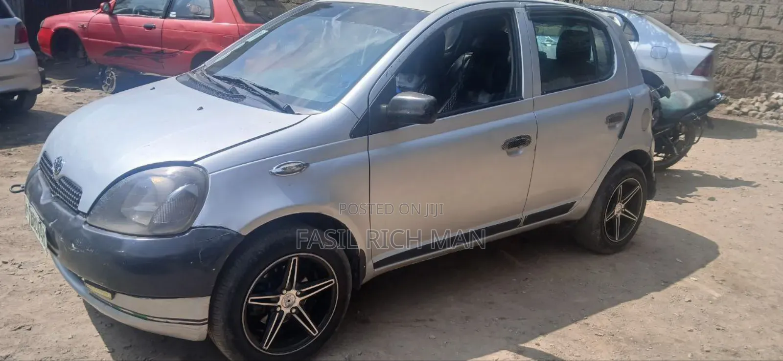 Toyota Vitz 1.3 FWD 3dr 2001 Silver