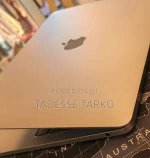 New Laptop Apple MacBook Pro 2017 8GB Intel Core I5 SSD 128GB