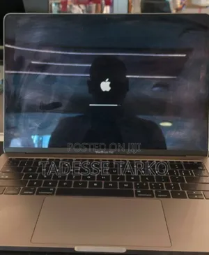 New Laptop Apple MacBook Pro 2017 8GB Intel Core I5 SSD 128GB