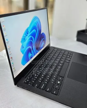 New Laptop Dell XPS 13 8GB Intel Core I5 SSD 512GB