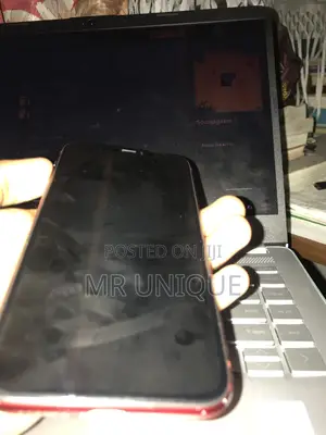 Apple iPhone XR 64 GB Red