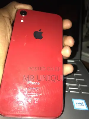 Apple iPhone XR 64 GB Red