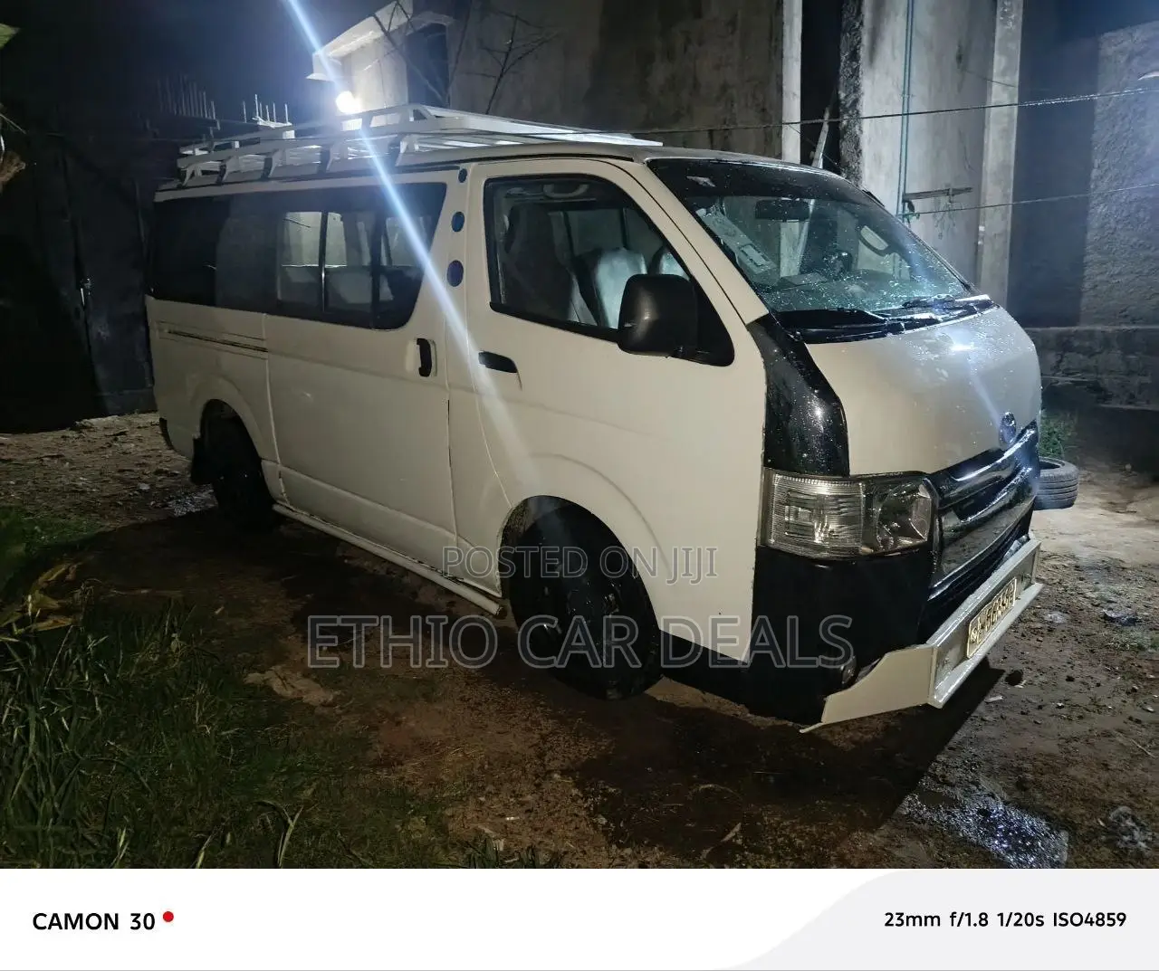 Toyota HiAce 2010 White
