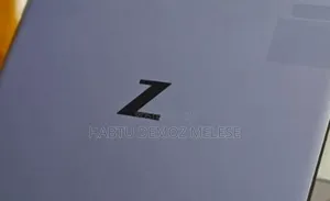 New Laptop HP ZBook Firefly 15 G7 16GB Intel Core I7 SSD 512GB