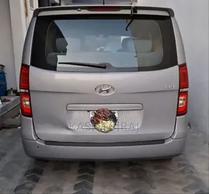 Hyundai H1 2017 Silver