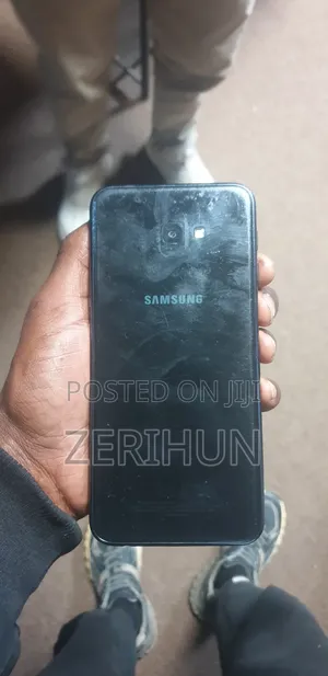 Samsung Galaxy J4 Plus 32 GB Black