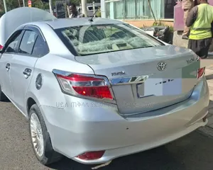 Toyota Yaris 2016 Teal