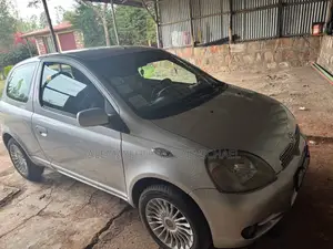 Toyota Yaris 2001 Silver