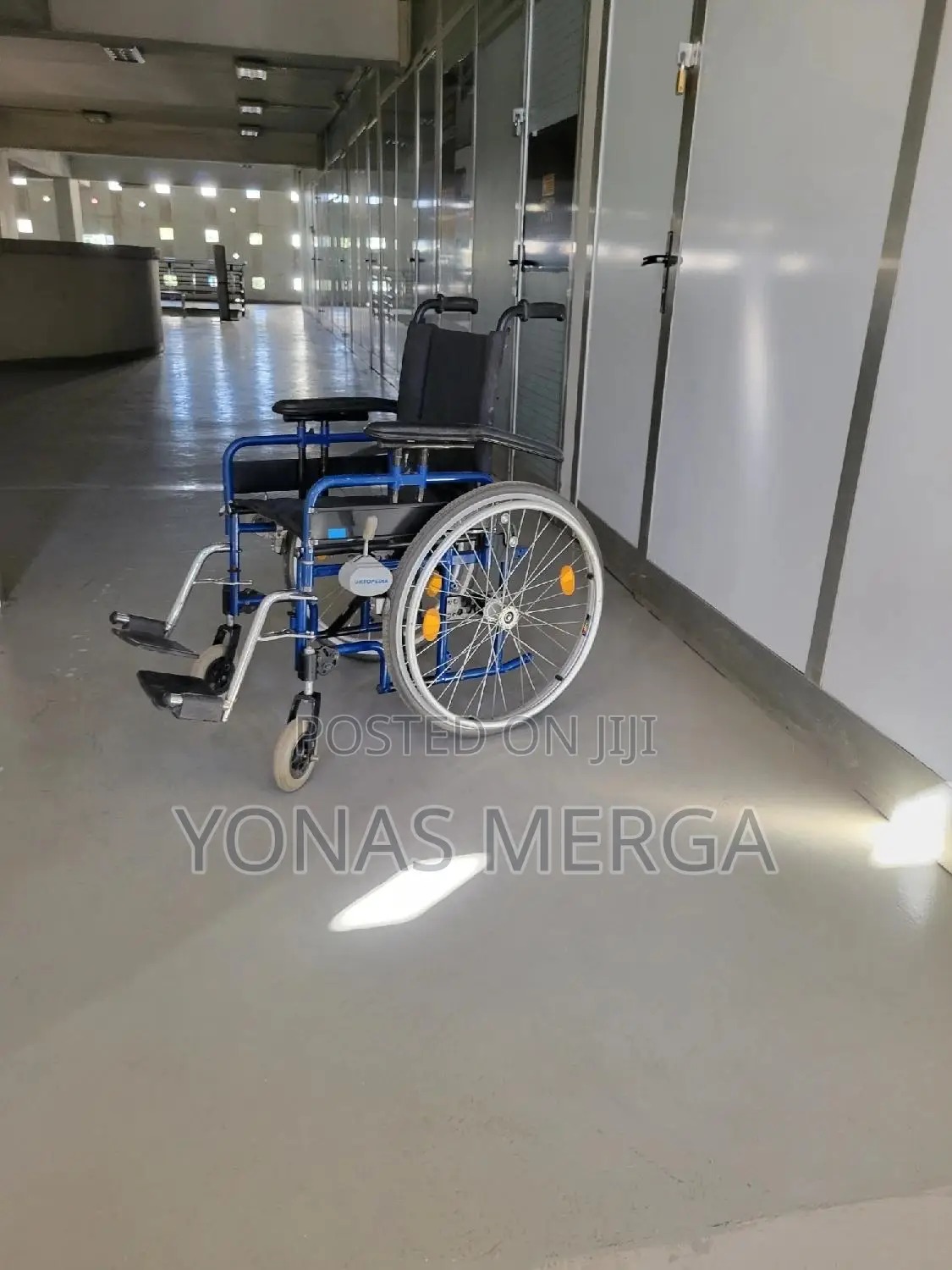 Lightweight Wheelchair Bison 2 Blue Folding Travel Wheelchair 45 Cm