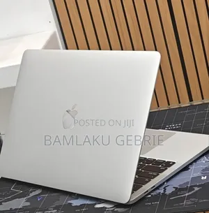 New Laptop Apple MacBook Pro 2022 M2 8GB Apple M2 SSD 256GB