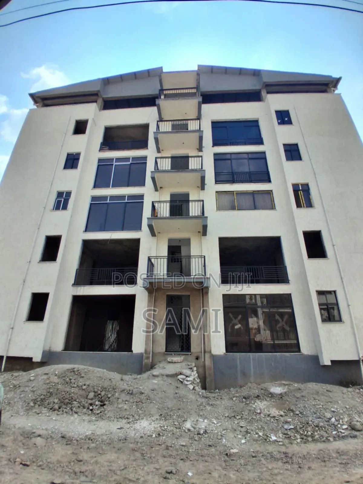 3bdrm Apartment in በማህበር የተሰራ, Akaky Kaliti for sale