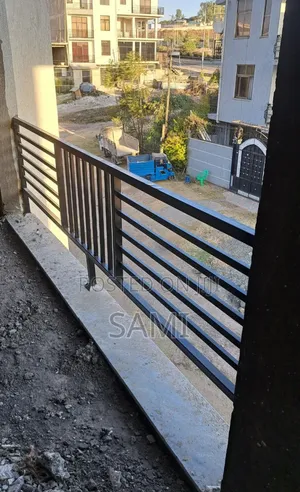 3bdrm Apartment in በማህበር የተሰራ, Akaky Kaliti for sale