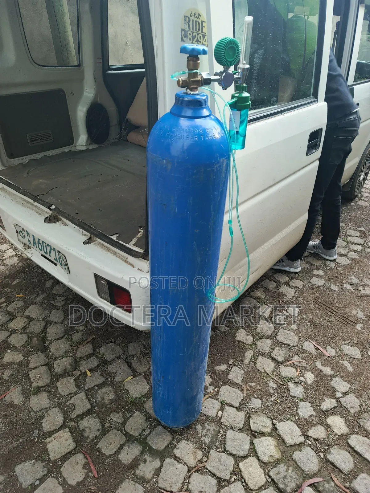 Oxygen Cylinder