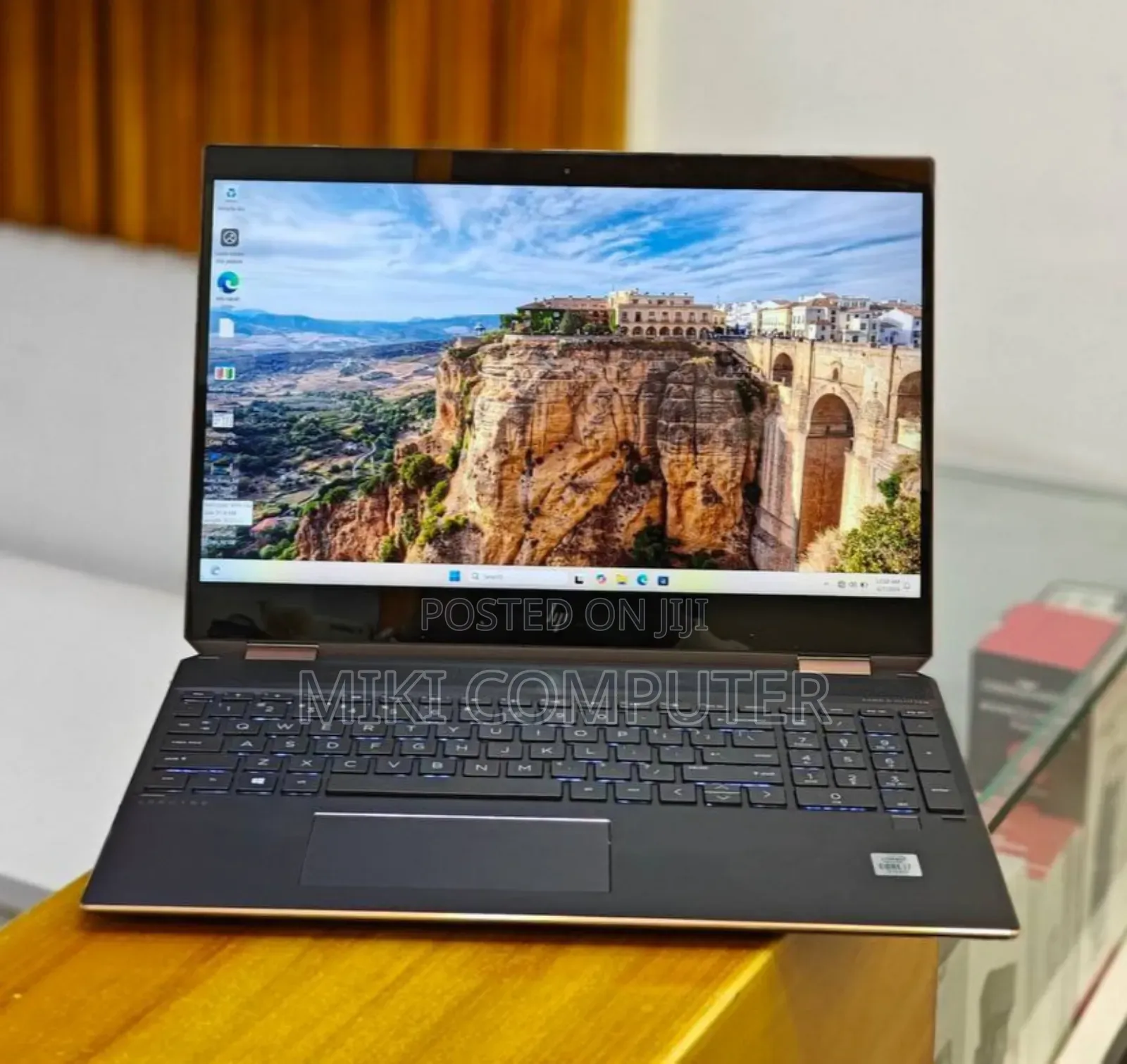 New Laptop HP Spectre X360 16GB Intel Core I7 SSD 512GB