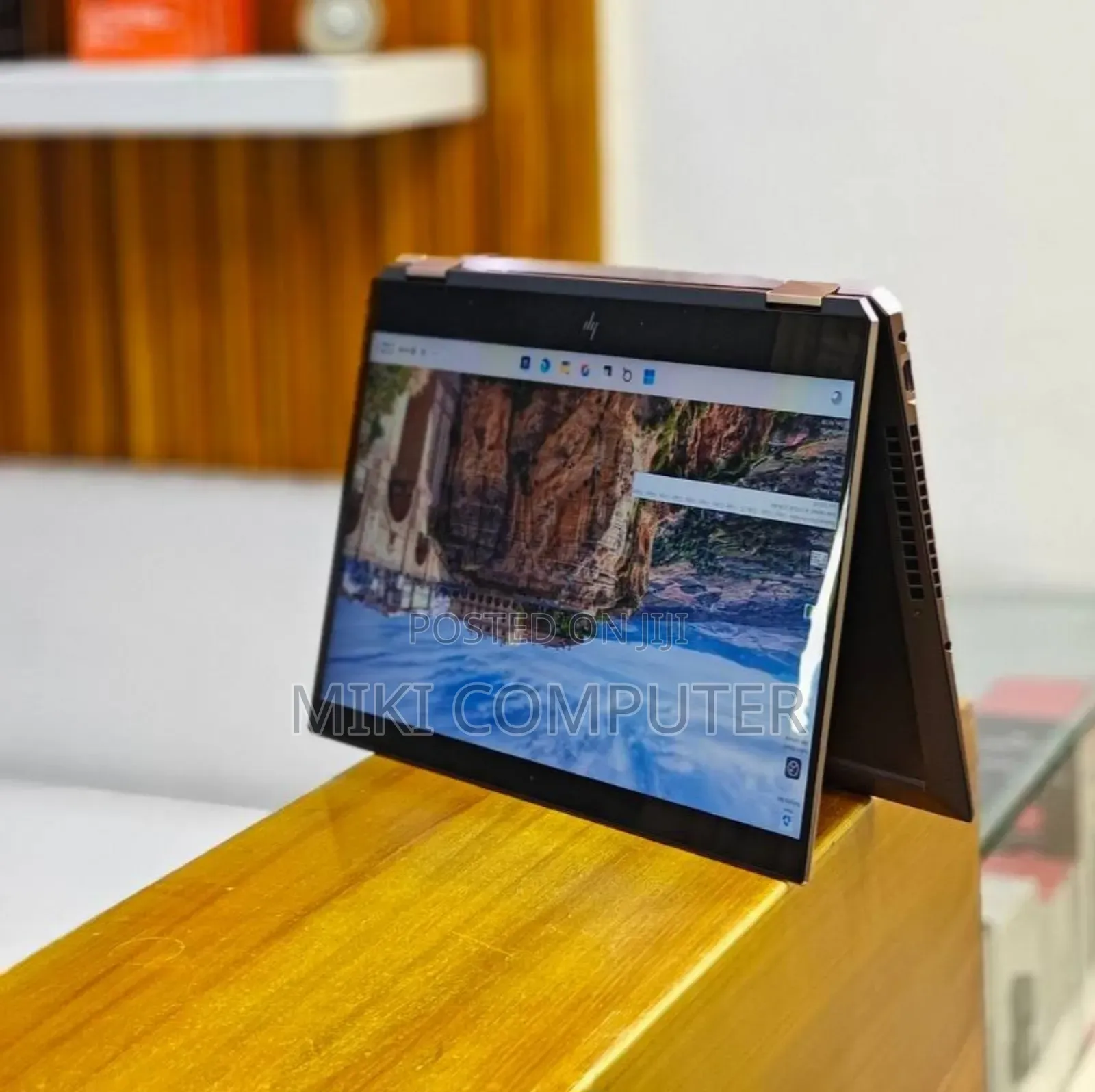 New Laptop HP Spectre X360 16GB Intel Core I7 SSD 512GB